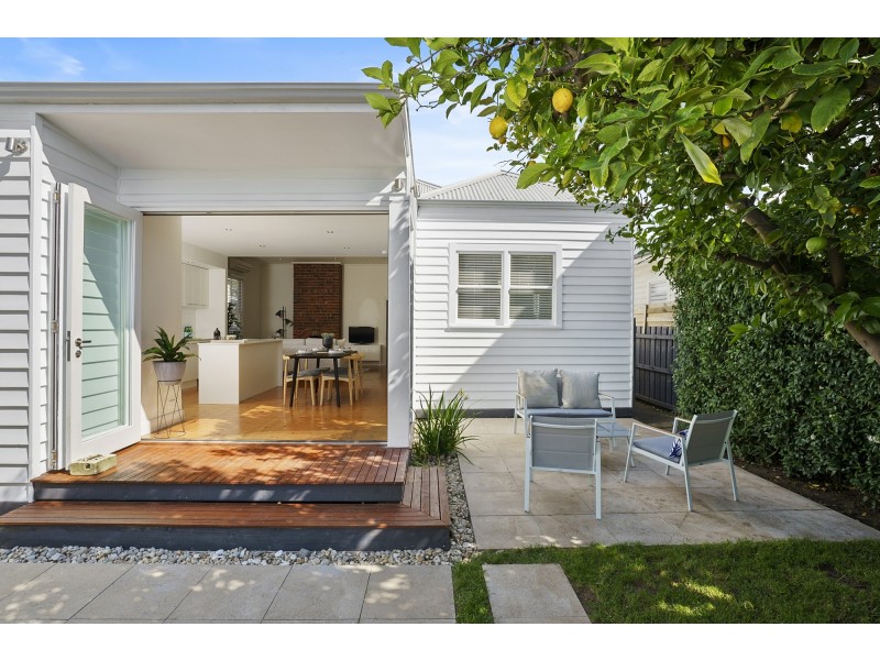 34 MAITLAND STREET, Geelong West VIC 3218