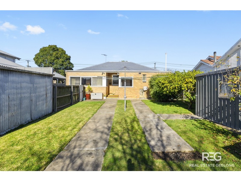 42 UPPER SKENE STREET, Newtown VIC 3220