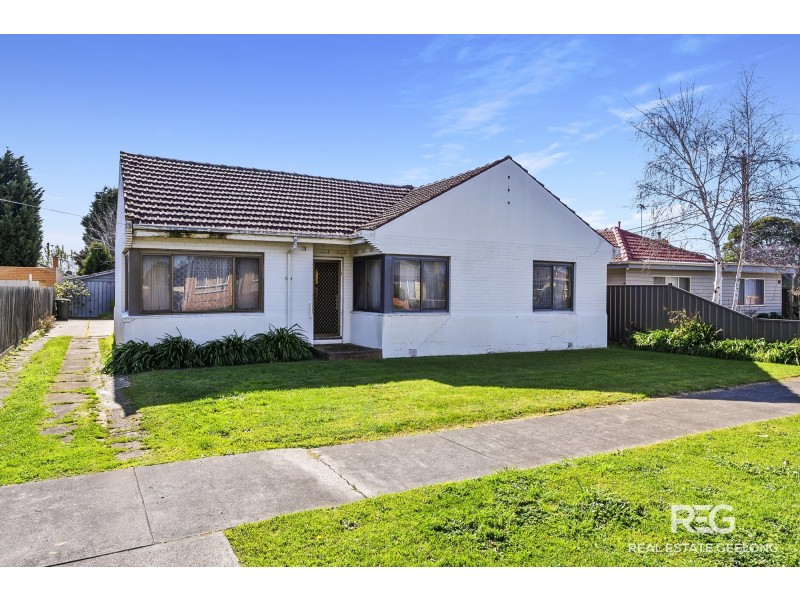 29 WATSONS ROAD, Newcomb VIC 3219