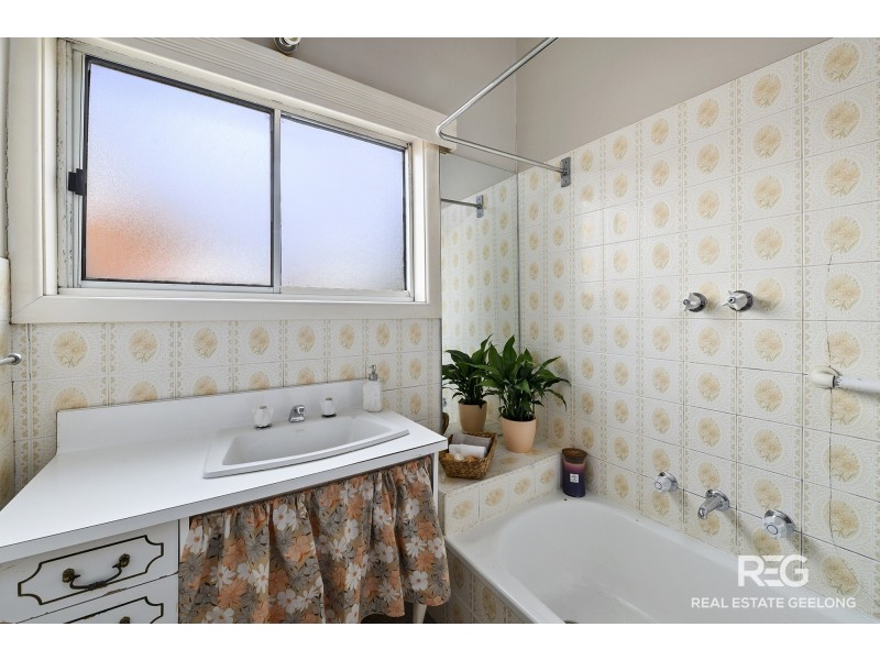 1/4 BELCHER STREET, Hamlyn Heights VIC 3215