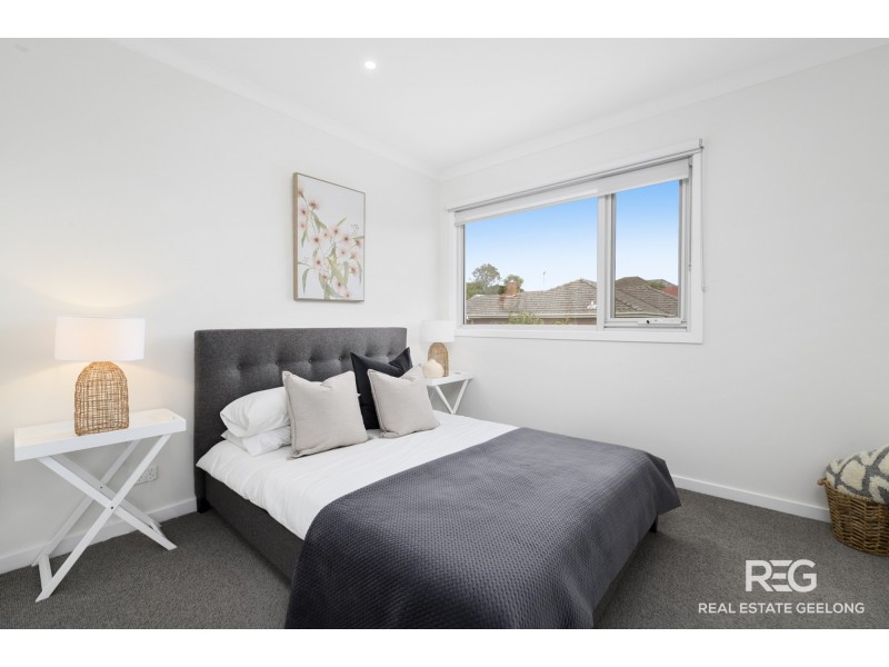 10 MCKEOWN LANE, Belmont VIC 3216