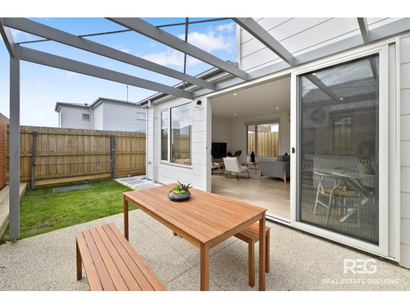 10 MCKEOWN LANE, Belmont VIC 3216