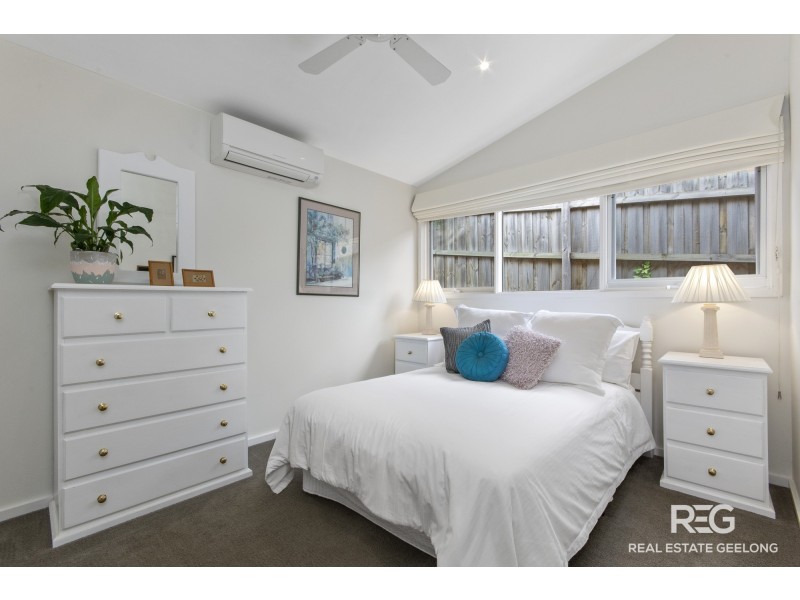 21 CHALLAMBRA CRESCENT, Highton VIC 3216