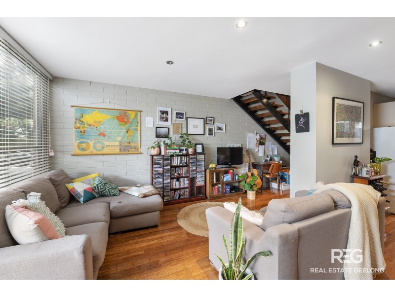 4/25 ELIZABETH STREET, Highton VIC 3216