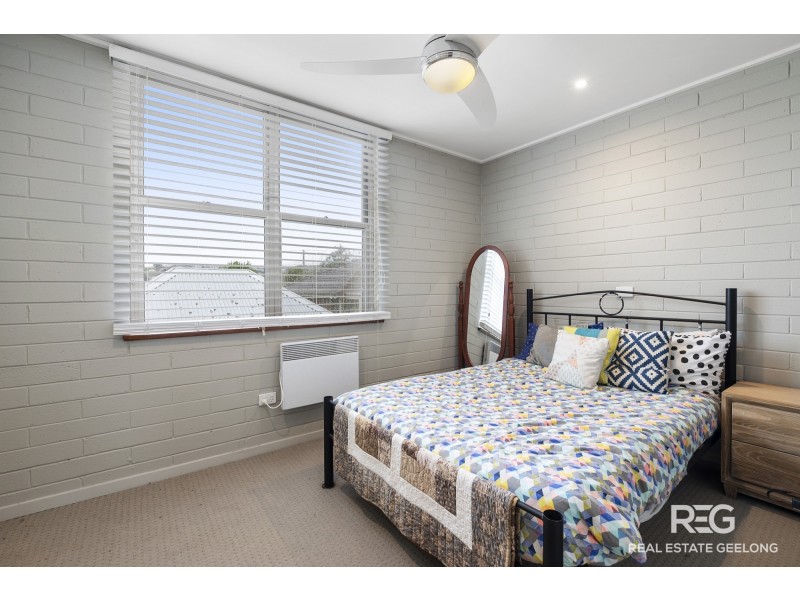 4/25 ELIZABETH STREET, Highton VIC 3216