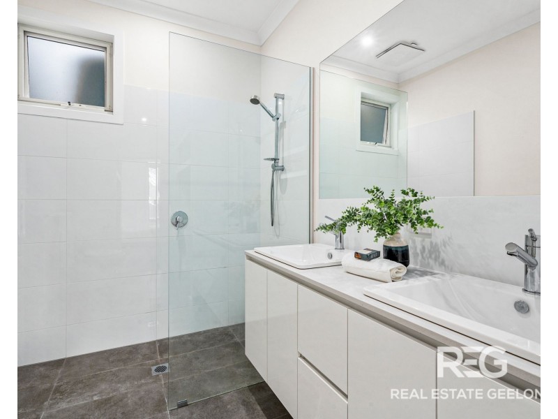 35 SEAVIEW PARADE, Belmont VIC 3216