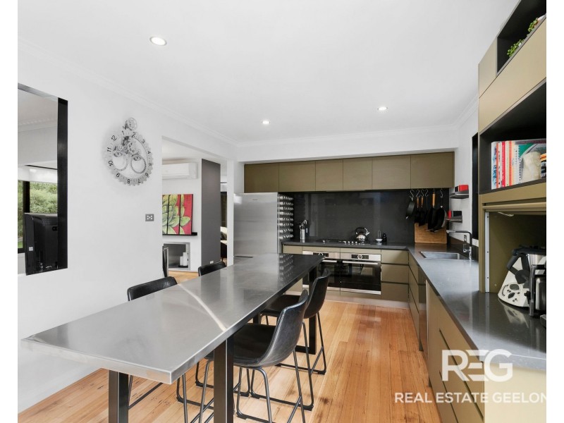 2 MERINO COURT, Highton VIC 3216