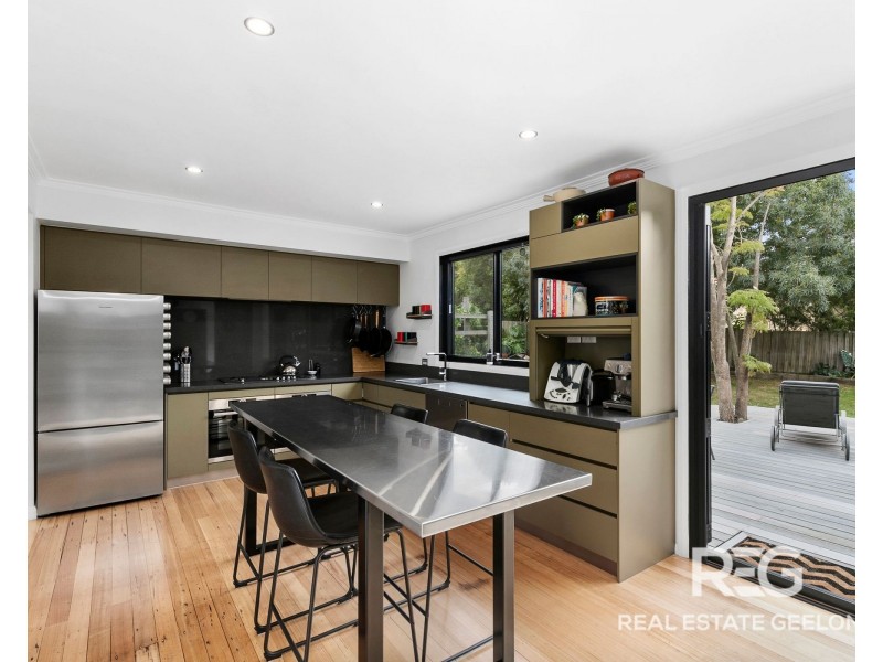 2 MERINO COURT, Highton VIC 3216