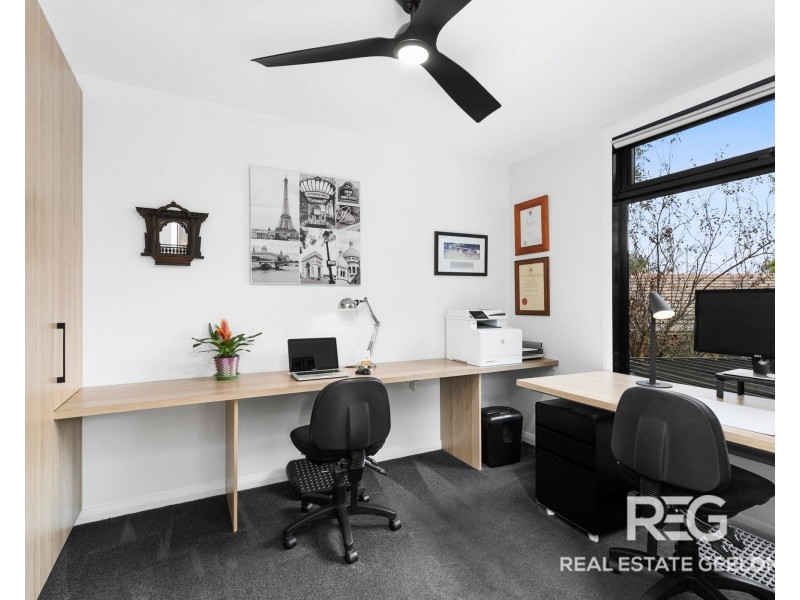 2 MERINO COURT, Highton VIC 3216