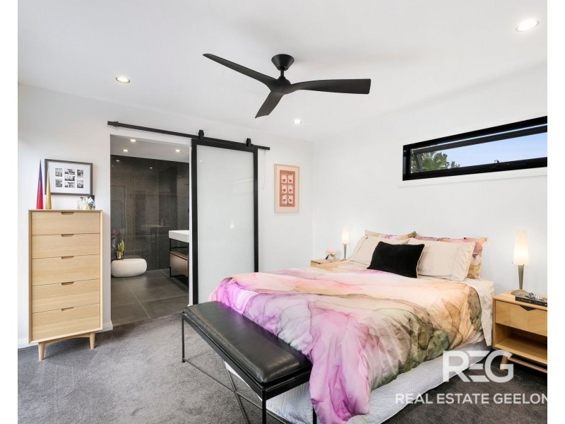 2 MERINO COURT, Highton VIC 3216