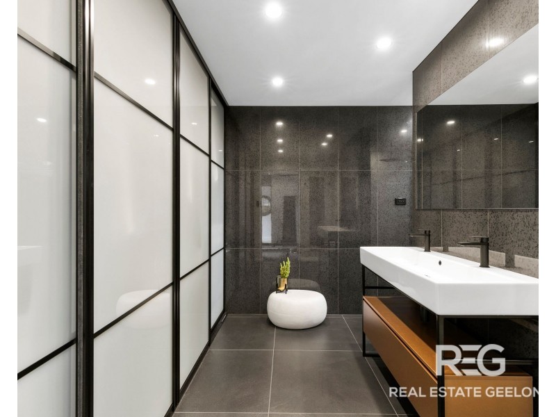 2 MERINO COURT, Highton VIC 3216