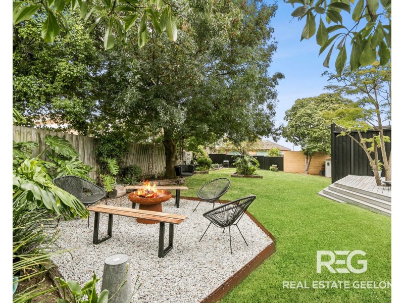 2 MERINO COURT, Highton VIC 3216