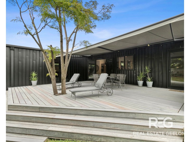 2 MERINO COURT, Highton VIC 3216