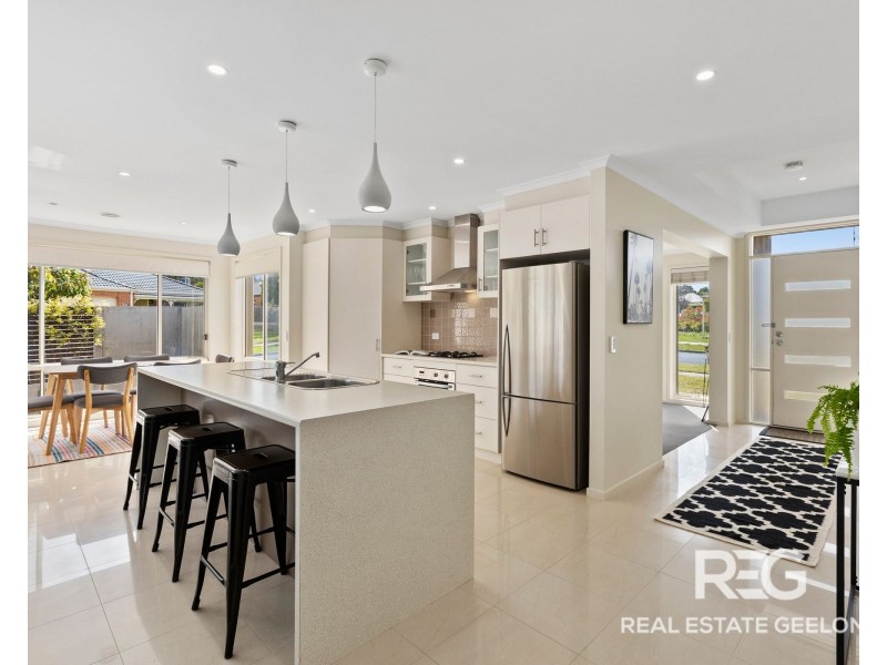 17 Lein Court, Highton VIC 3216