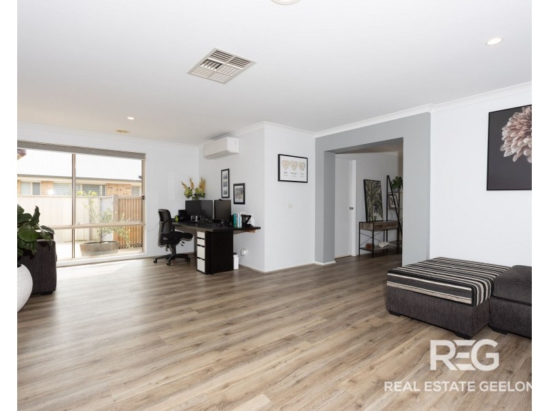 52 Pearl Bay Passage, St Leonards VIC 3223