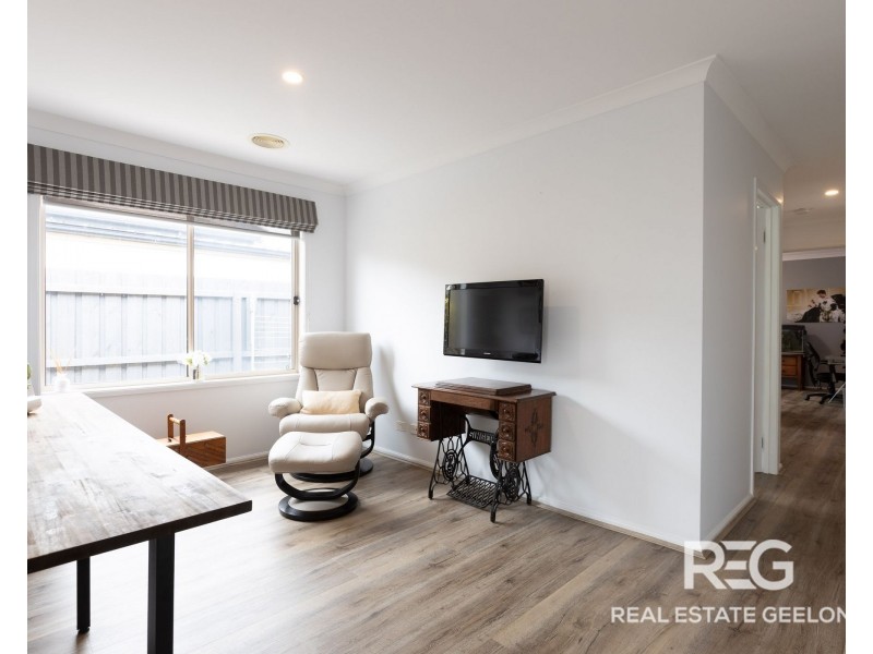 52 Pearl Bay Passage, St Leonards VIC 3223