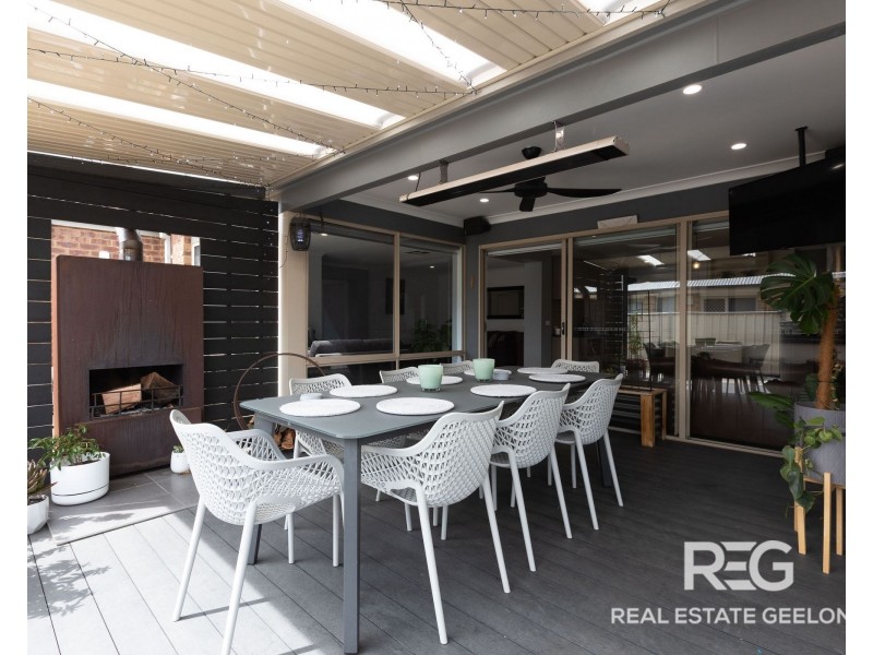 52 Pearl Bay Passage, St Leonards VIC 3223