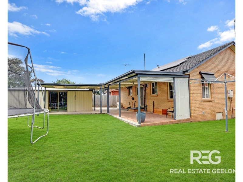 8 Higgins Court, Breakwater VIC 3219