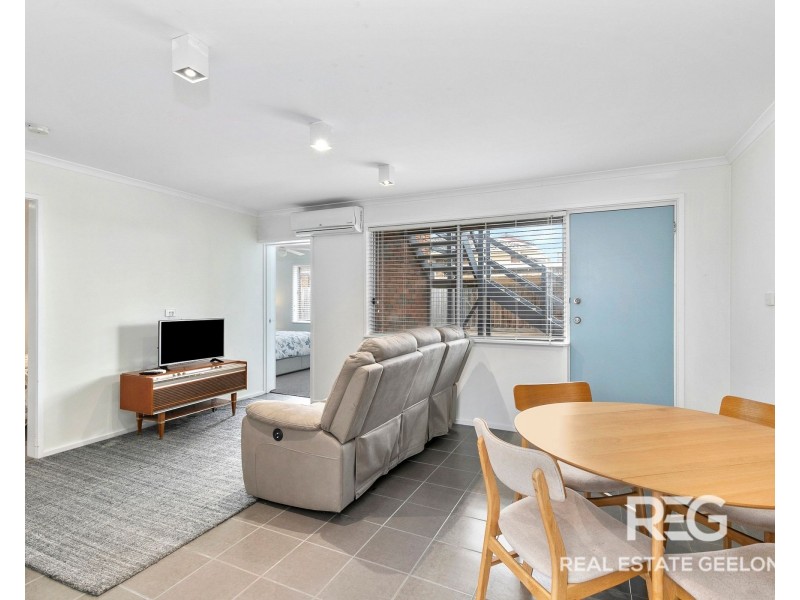 2/42 Dudley Parade, St Leonards VIC 3223