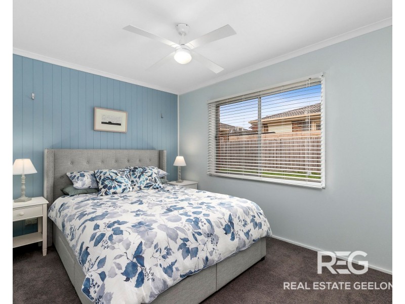 2/42 Dudley Parade, St Leonards VIC 3223