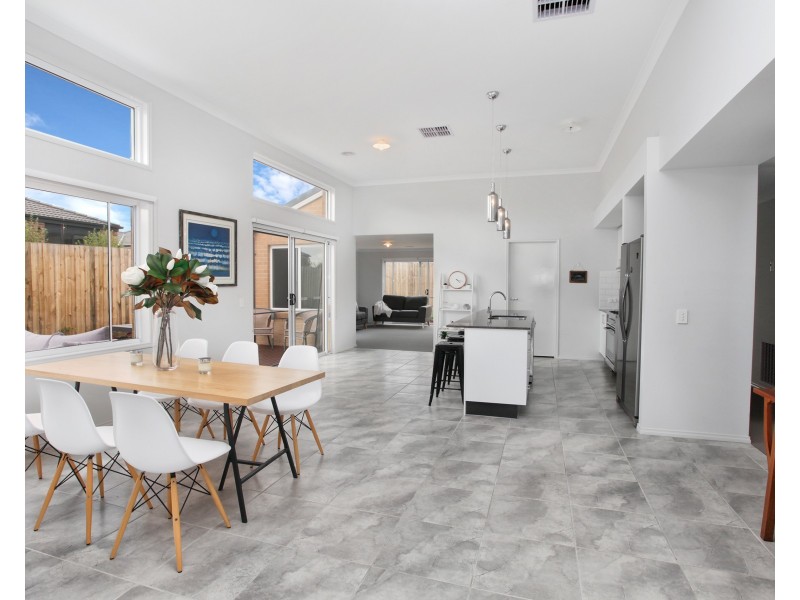 5 MUMM STREET, Waurn Ponds VIC 3216