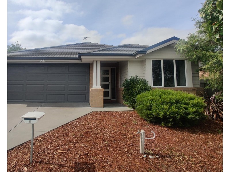 5 MUMM STREET, Waurn Ponds VIC 3216