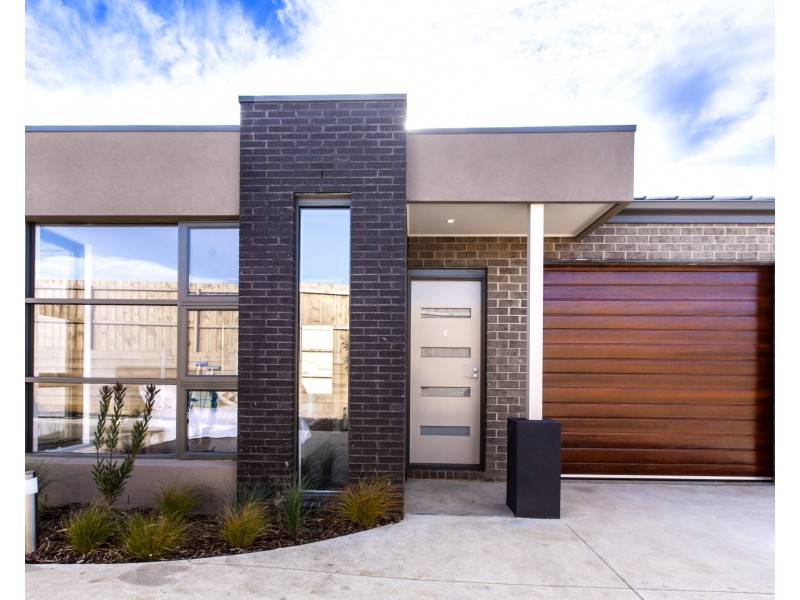 4/15 Bourbon Way, Waurn Ponds VIC 3216