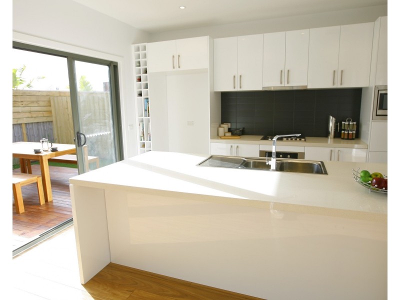 4/15 Bourbon Way, Waurn Ponds VIC 3216