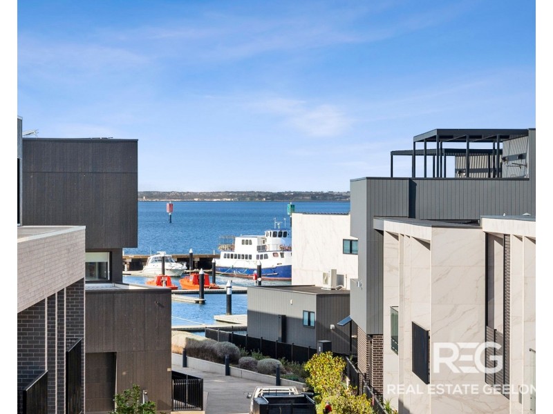 3/5 Balmoral Crescent, Rippleside VIC 3215