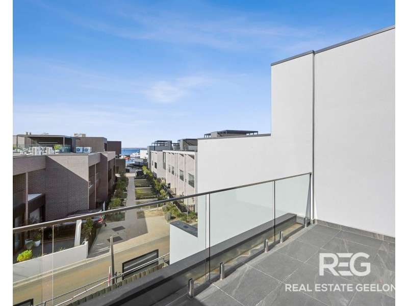 3/5 Balmoral Crescent, Rippleside VIC 3215