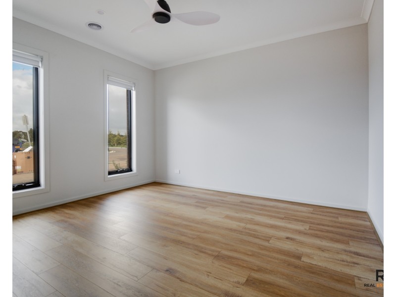 50 Forrest Green Drive, Mount Duneed VIC 3216