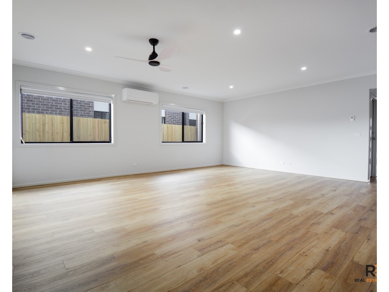 50 Forrest Green Drive, Mount Duneed VIC 3216