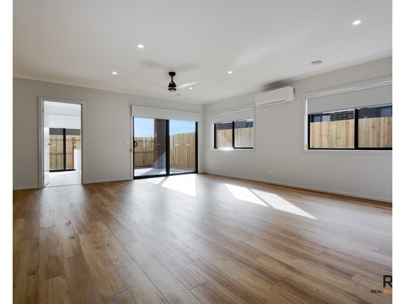 50 Forrest Green Drive, Mount Duneed VIC 3216