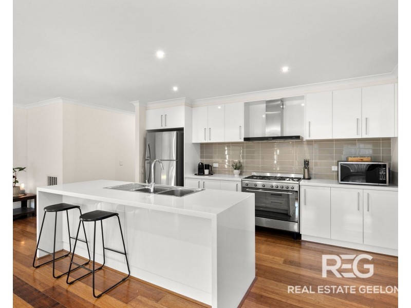 14 Aitkenside Avenue, Highton VIC 3216