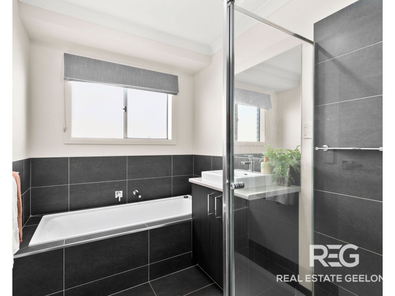 14 Aitkenside Avenue, Highton VIC 3216