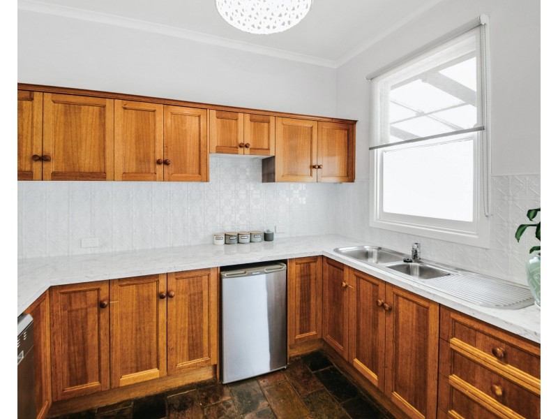 2/241 High Street, Belmont VIC 3216