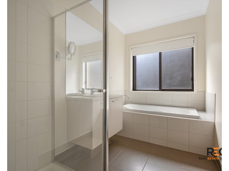 1 Saxbee Way, Leopold VIC 3224