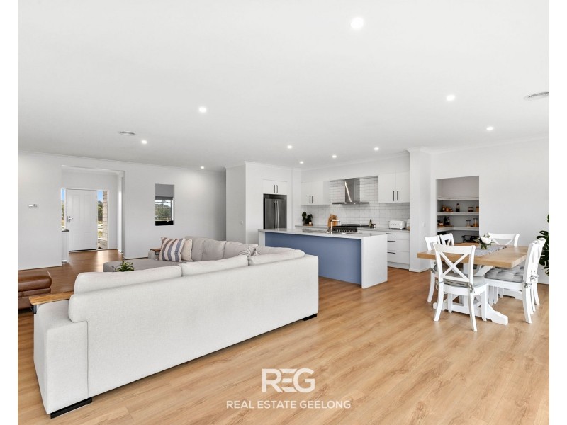 33 Harvest Court, Lethbridge VIC 3332