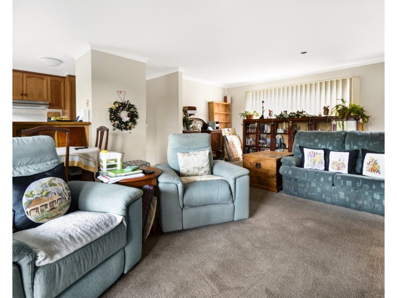 2/82 Thornhill Road, Highton VIC 3216