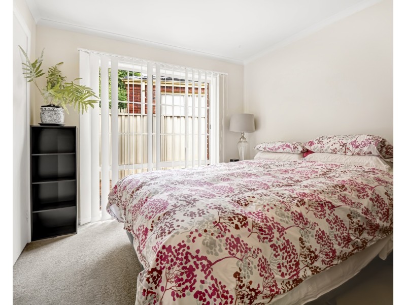 2/82 Thornhill Road, Highton VIC 3216