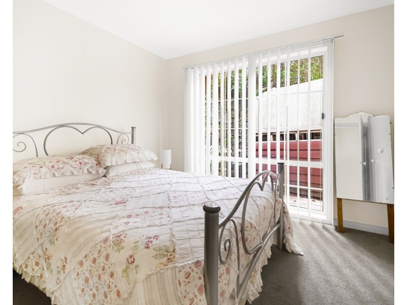 2/82 Thornhill Road, Highton VIC 3216