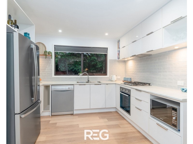 8 Birkenhead Drive, Grovedale VIC 3216