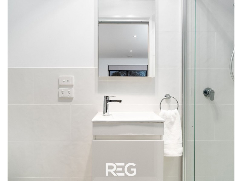 8 Birkenhead Drive, Grovedale VIC 3216