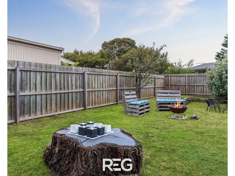 8 Birkenhead Drive, Grovedale VIC 3216