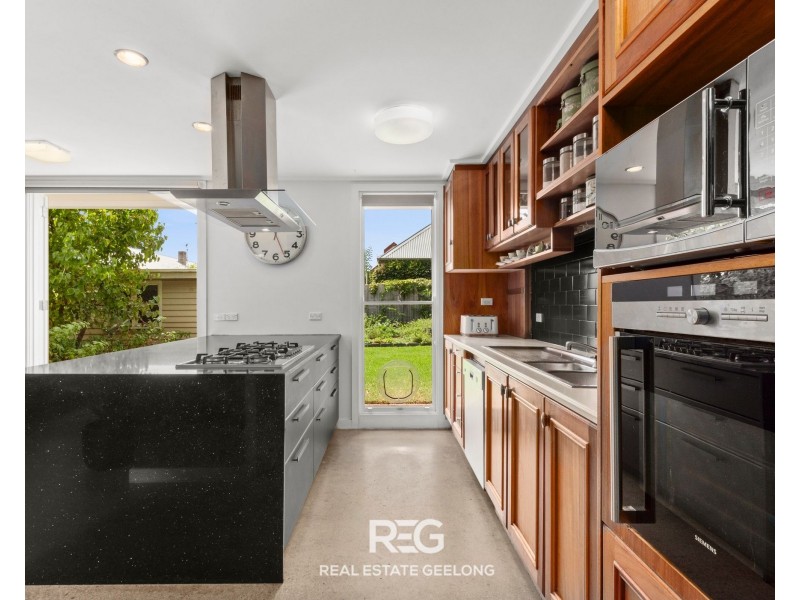 2 Eureka Street, Geelong West VIC 3218