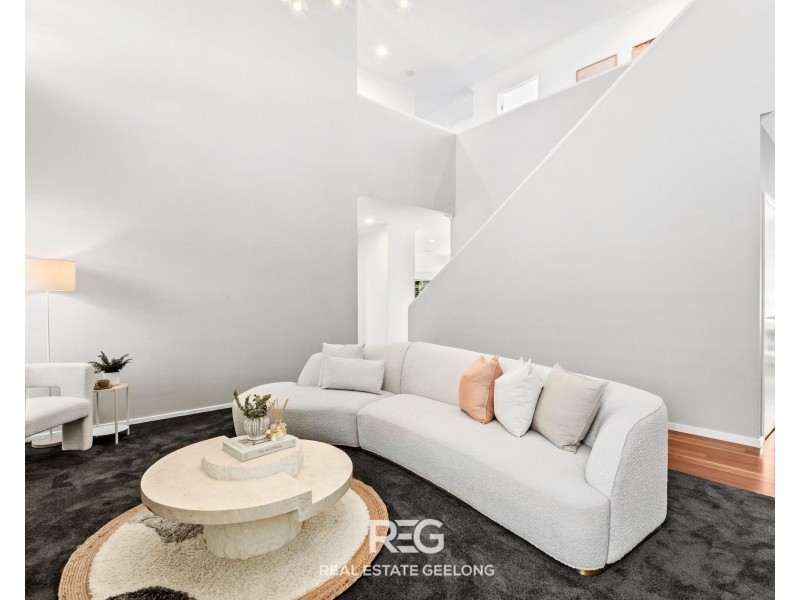 10 Montril Court, Highton VIC 3216