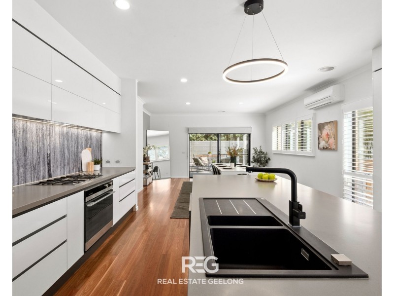 10 Montril Court, Highton VIC 3216