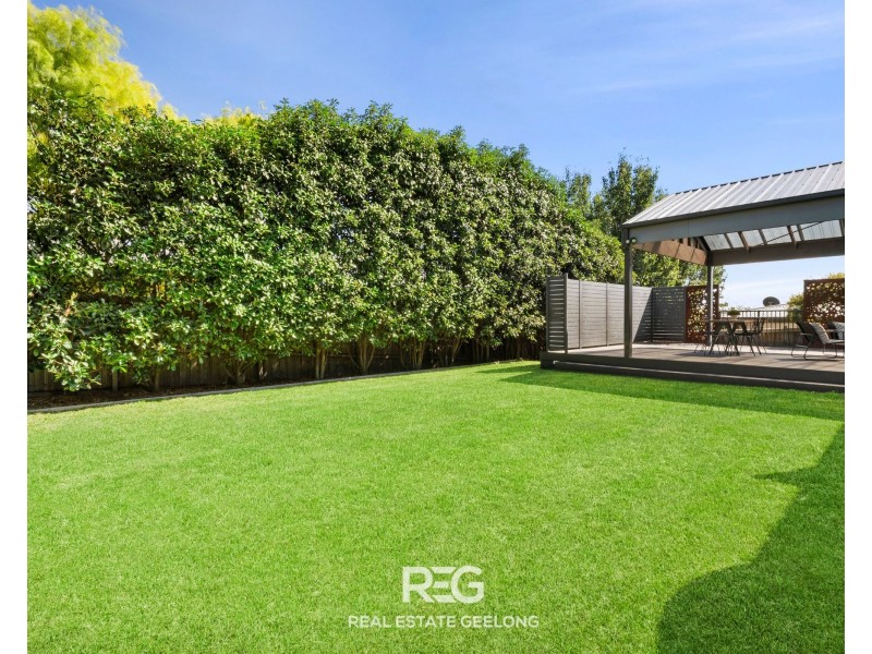 10 Montril Court, Highton VIC 3216