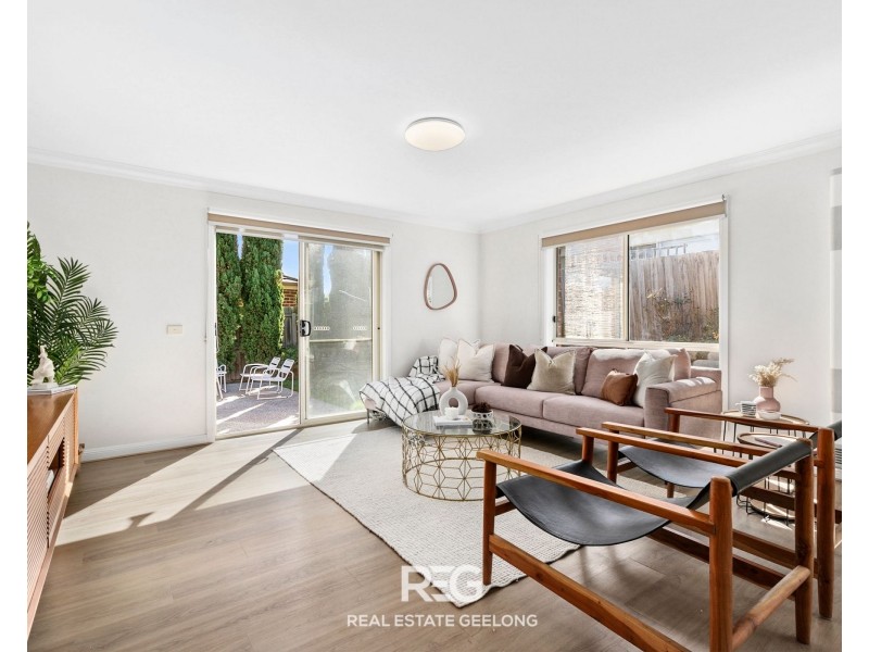 24 Hewat Drive, Highton VIC 3216