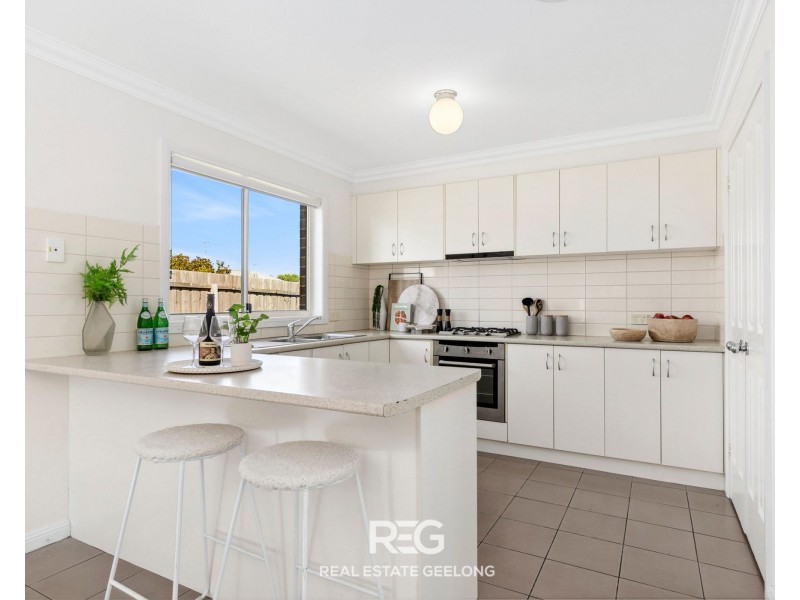 24 Hewat Drive, Highton VIC 3216